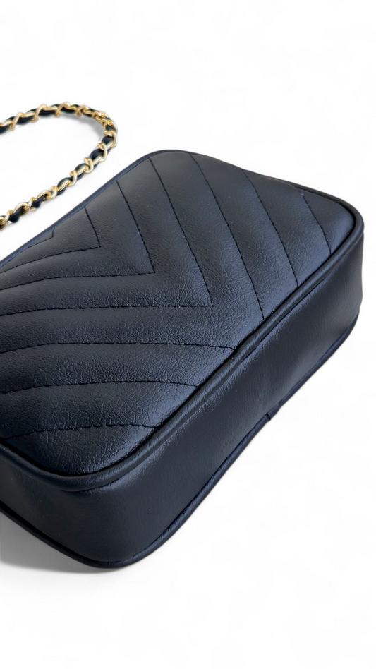 Zigzag quilted crossbody